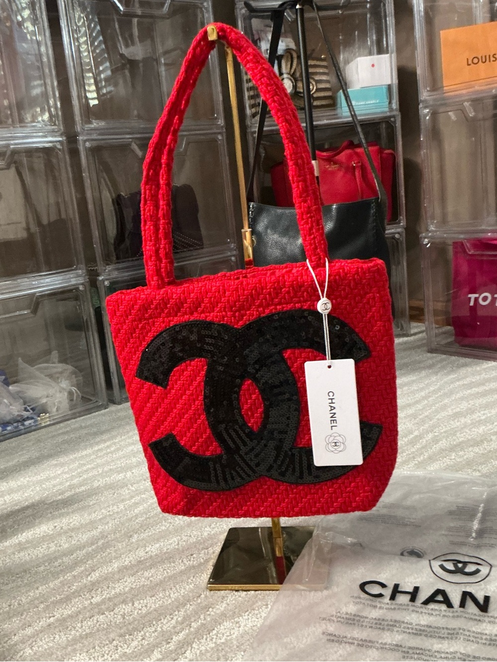 CHANEL Beauty VIP GWP Red Woven CC Sequin Tote Bag Satin Lining NWT - Picture 7 of 7